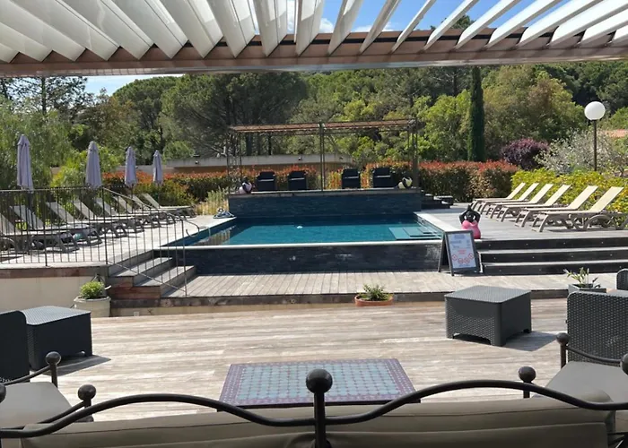 Les Jardins Sta Giulia Avec Piscine Hotel