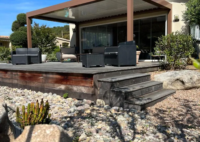 Les Jardins Sta Giulia Avec Piscine Hotel